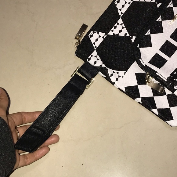 Bebe purse basically brand new - Picture 3 of 4